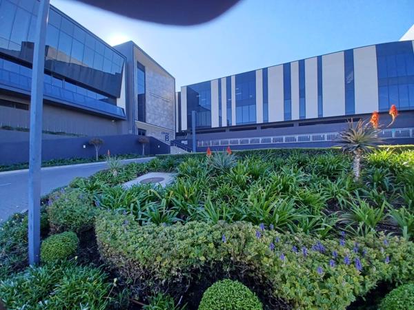 2 612  m² Commercial space