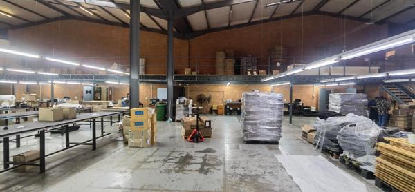 2 000  m² Industrial space