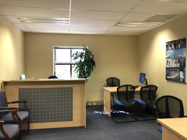 950 m² Commercial space