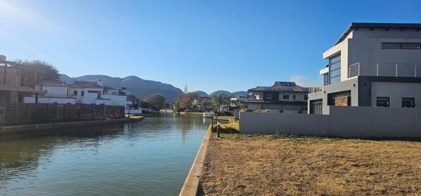 998 m² Land
