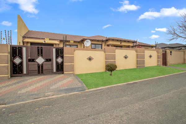 2 Bedroom House