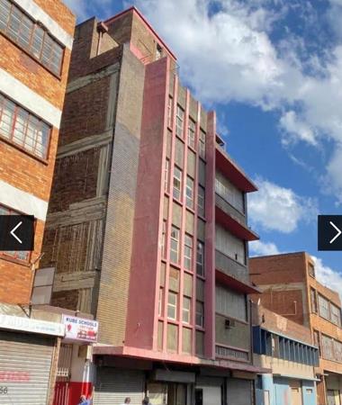 1 350 m² Office Space
