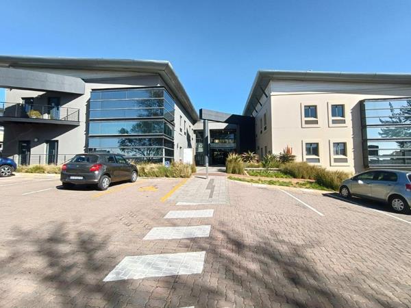 207  m² Commercial space