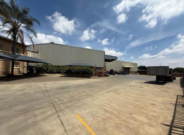 2 770  m² Industrial space