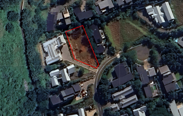 892 m² Land