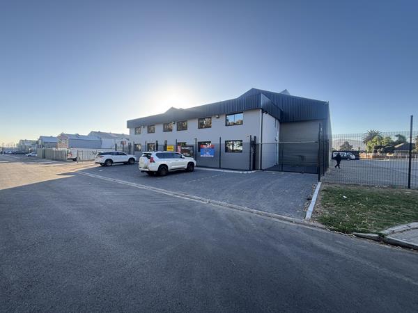 1 972  m² Industrial space