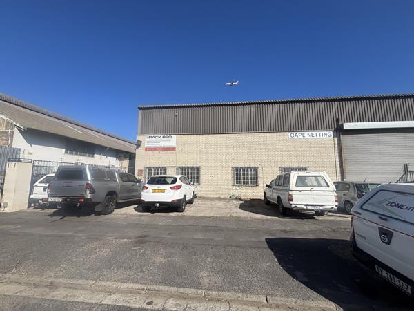 528  m² Industrial space