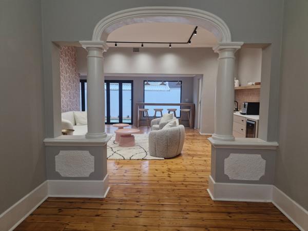 183  m² Office Space