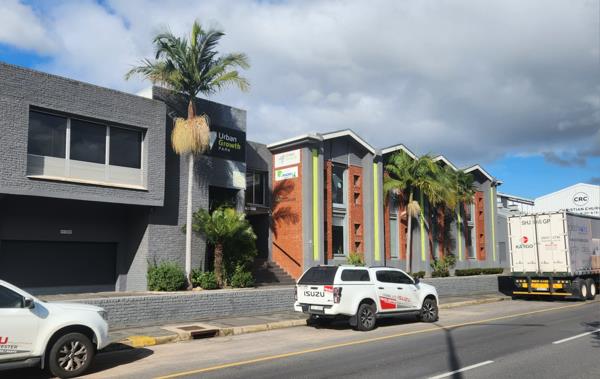 61  m² Commercial space