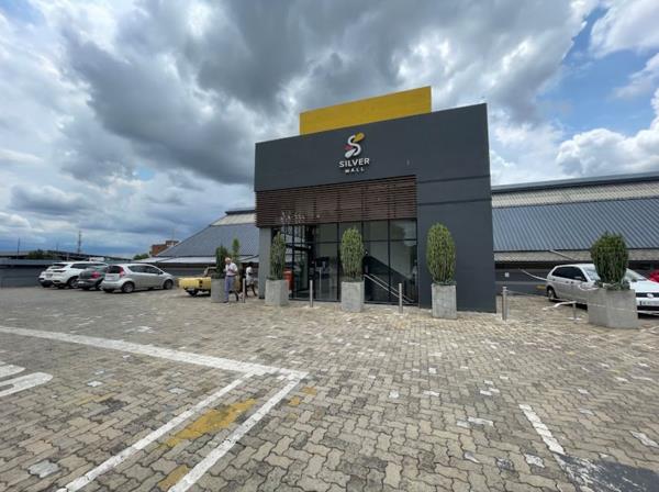 154  m² Retail Space