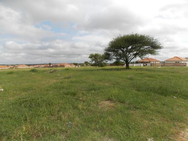 928 m² Land