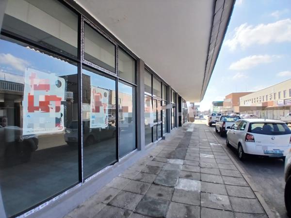 250  m² Retail Space