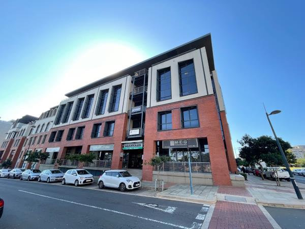 99  m² Commercial space