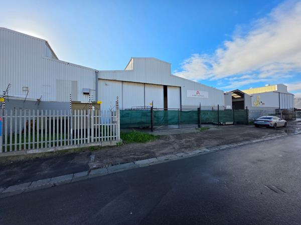 790  m² Industrial space