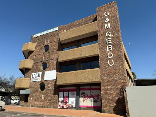 142  m² Commercial space