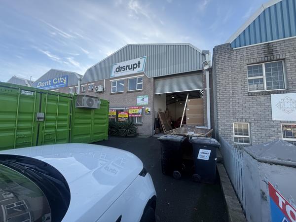 375  m² Industrial space