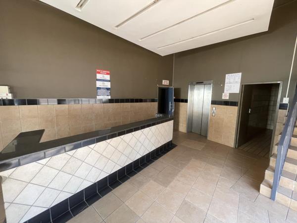 2 000  m² Office Space