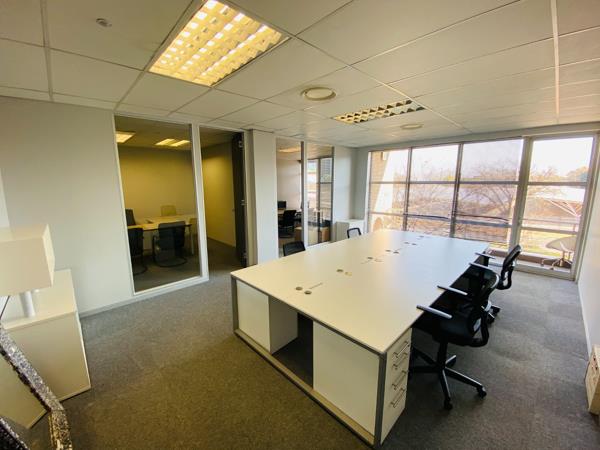 99 m² Office Space