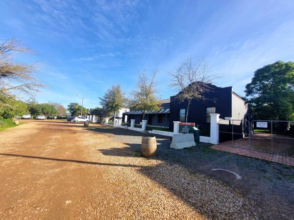 409  m² Commercial space