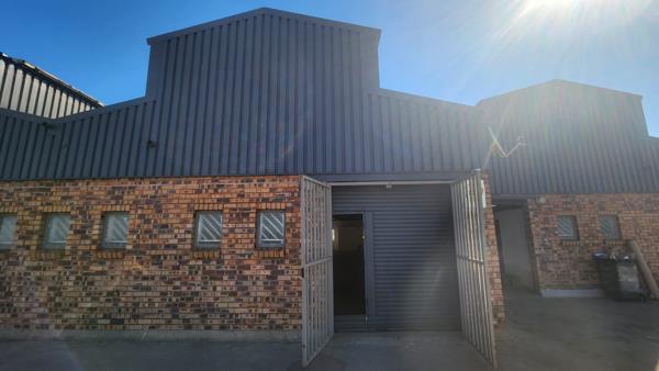 160  m² Commercial space