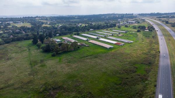 197 000  m² Industrial space