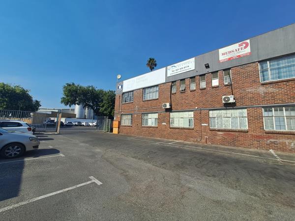 1 353  m² Industrial space