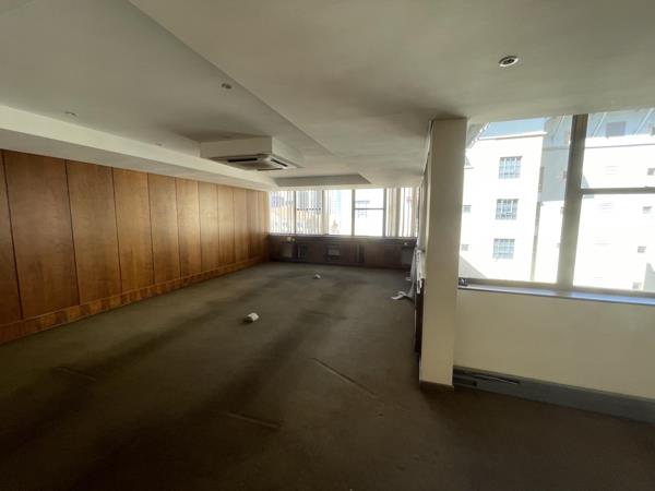 2 000  m² Office Space