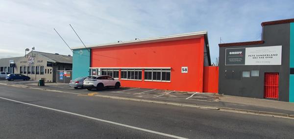 1 400  m² Industrial space