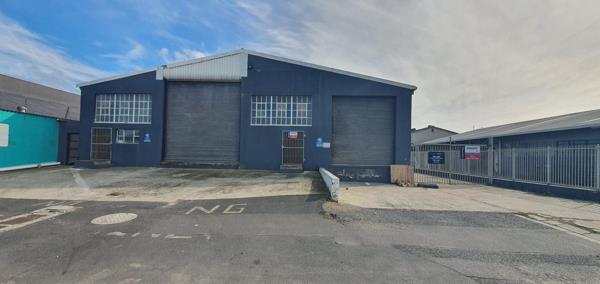 1 400  m² Industrial space