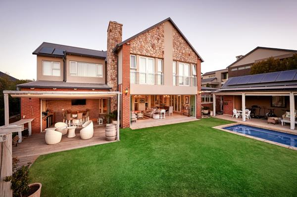 5 Bedroom House