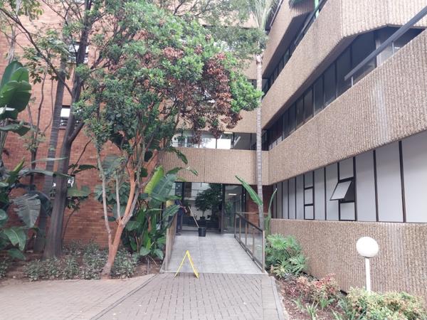 127  m² Commercial space