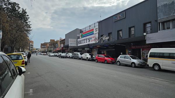 320  m² Retail Space