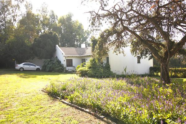 8 885 m² Smallholding