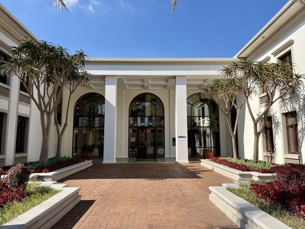 404  m² Commercial space