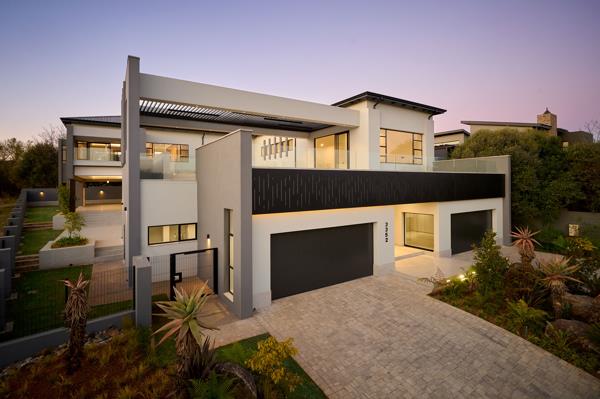 6 Bedroom House