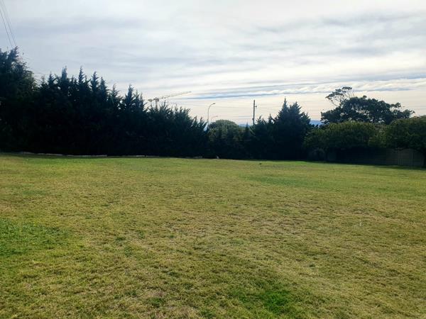 1 309 m² Land