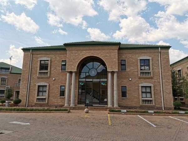 125  m² Commercial space