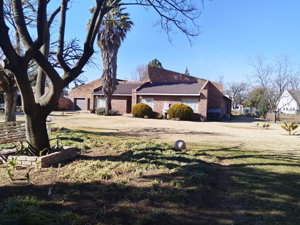 5 Bedroom House