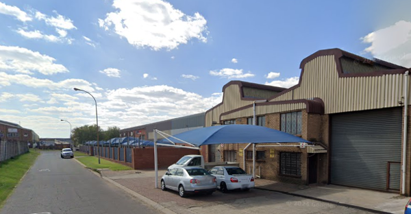 374  m² Commercial space