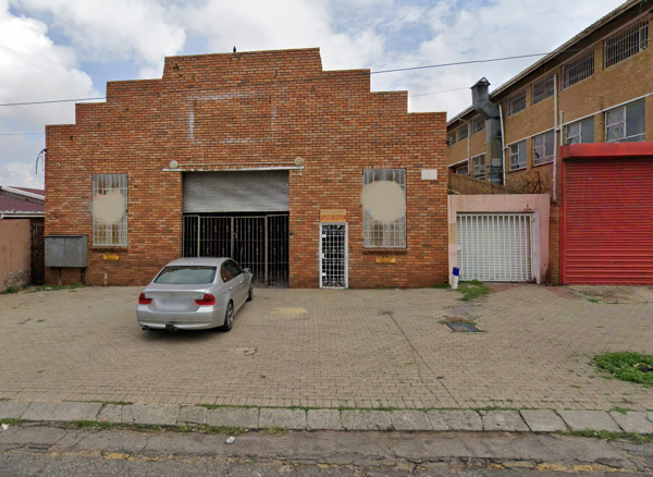 323  m² Industrial space