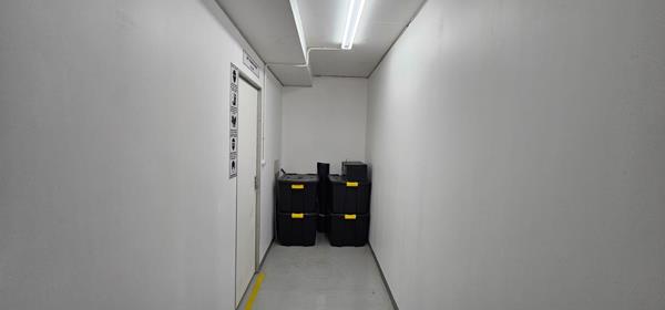 154  m² Commercial space