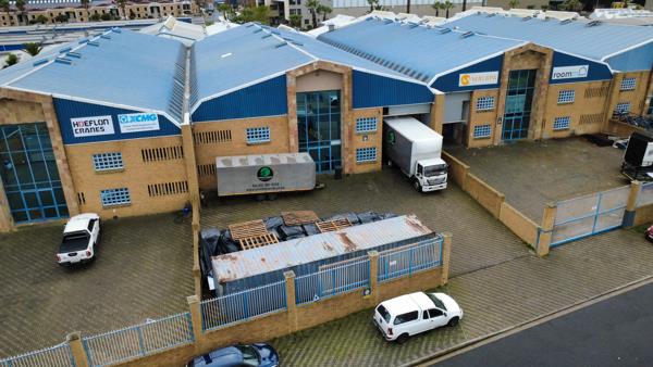 1 250  m² Industrial space