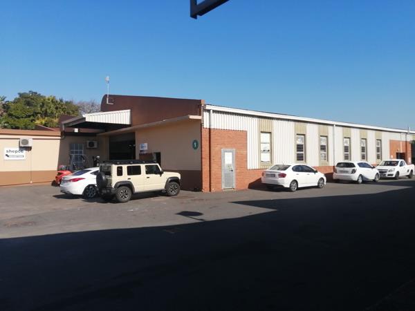 1 068  m² Industrial space