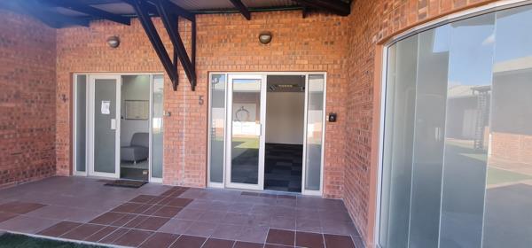 109.8  m² Retail Space