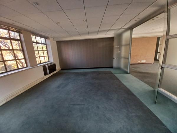 427 m² Office Space