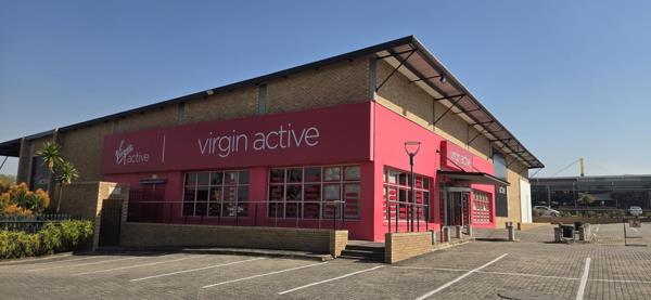 1 526  m² Commercial space