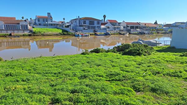 957 m² Land