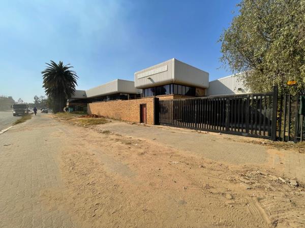 4 400 m² Industrial space