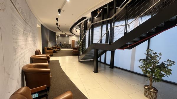 77  m² Commercial space