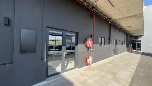 72  m² Commercial space